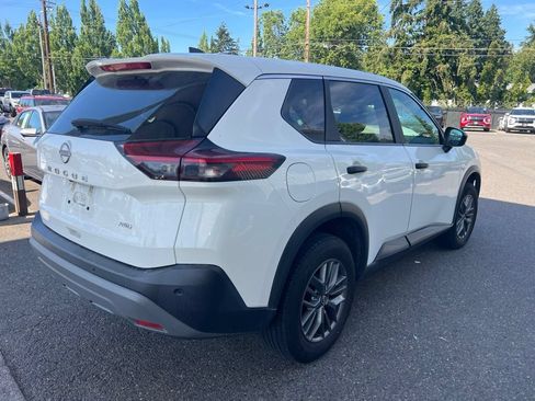 Used 2023 Nissan Rogue S AWD/4WD image 4