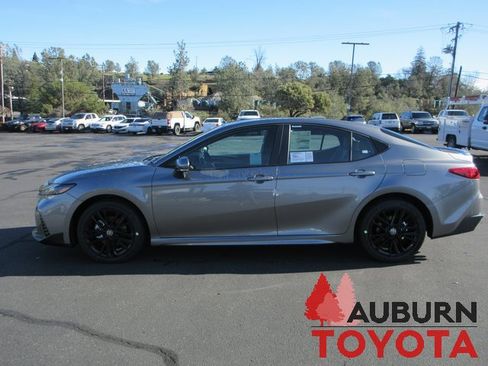 New 2026 Toyota Camry SE image 4