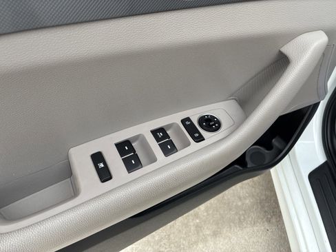 Used 2018 Hyundai Sonata SE image 13