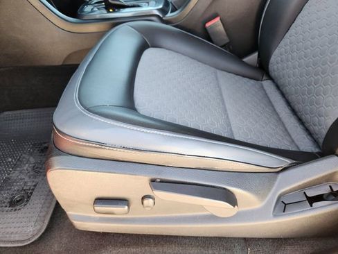 Used 2018 Chevrolet Colorado Z71 image 24