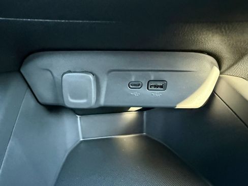 New 2026 Chevrolet Trax RS w/ Sunroof Package image 27