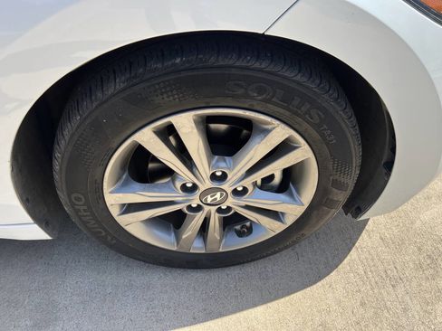 Used 2018 Hyundai Elantra Value Edition image 28