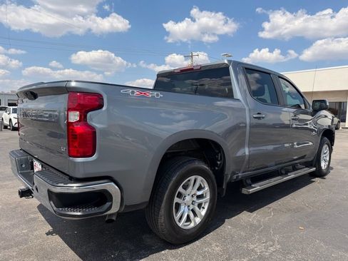 Used 2021 Chevrolet Silverado 1500 LT AWD/4WD image 3