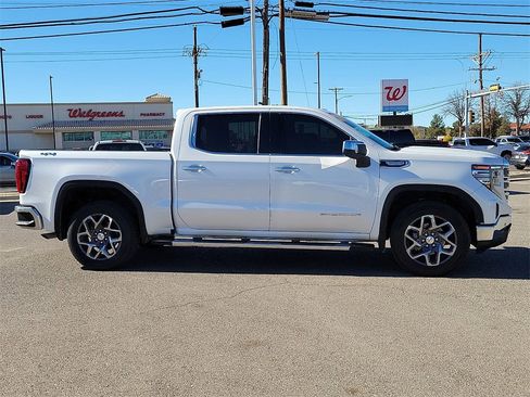 Used 2024 GMC Sierra 1500 SLT image 12