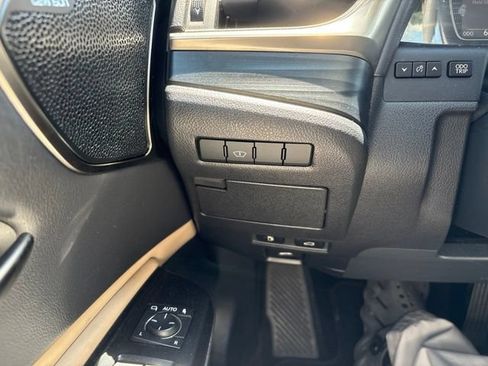 Used 2020 Lexus ES 350 w/ Luxury Package FWD image 15