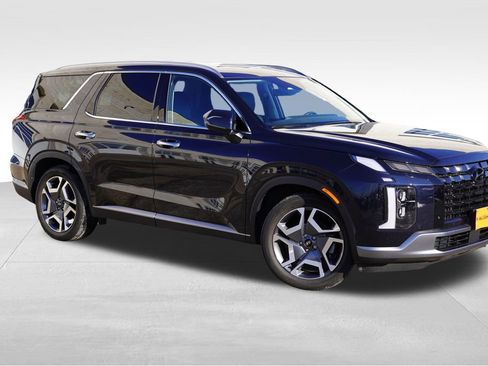 Used 2025 Hyundai Palisade SEL image 2