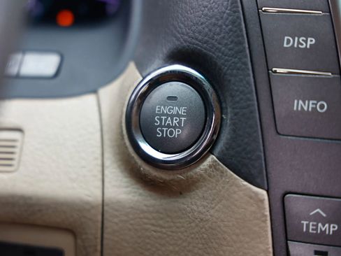 Used 2008 Lexus LS 460 RWD image 27