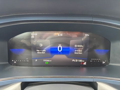 Used 2023 Volkswagen Taos SE FWD image 18