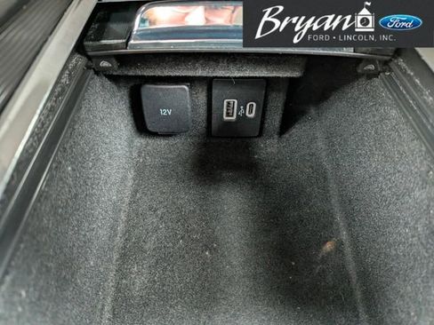 Used 2022 Lincoln Corsair AWD w/ Premium Package image 32