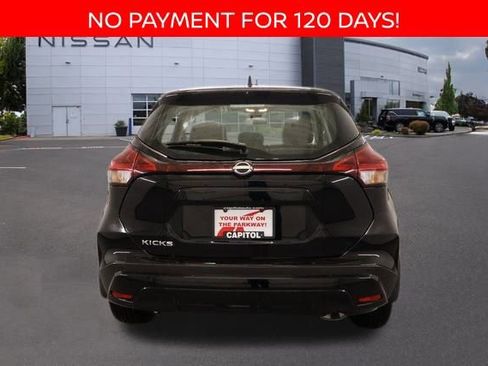 New 2025 Nissan Kicks Play S image 3
