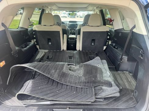 Used 2019 Subaru Ascent Premium w/ Popular Package #3 AWD/4WD image 18