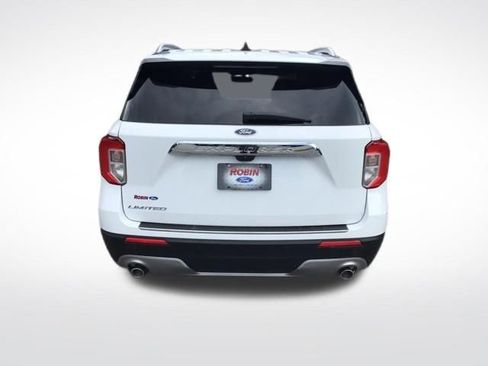 Used 2023 Ford Explorer Limited w/ Equipment Group 301A RWD image 4