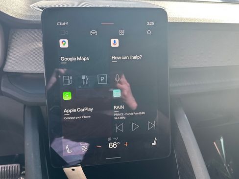 Used 2022 Polestar Polestar 2 w/ Plus Package image 13