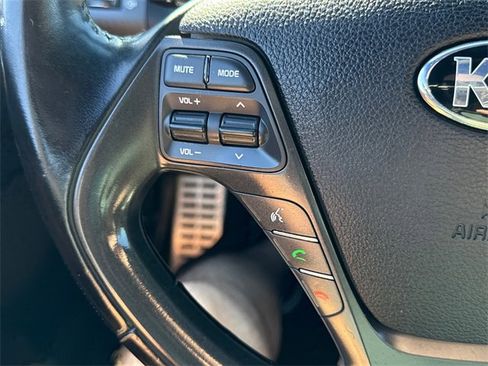 Used 2016 Kia Forte SX image 17