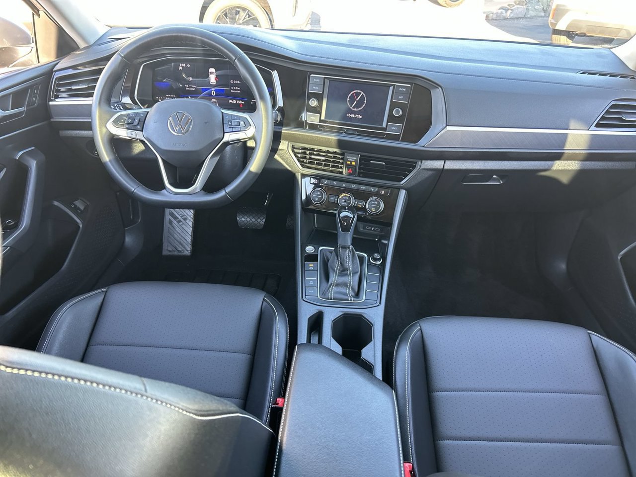 Certified 2023 Volkswagen Jetta SE w/ Panoramic Sunroof Package FWD image 11