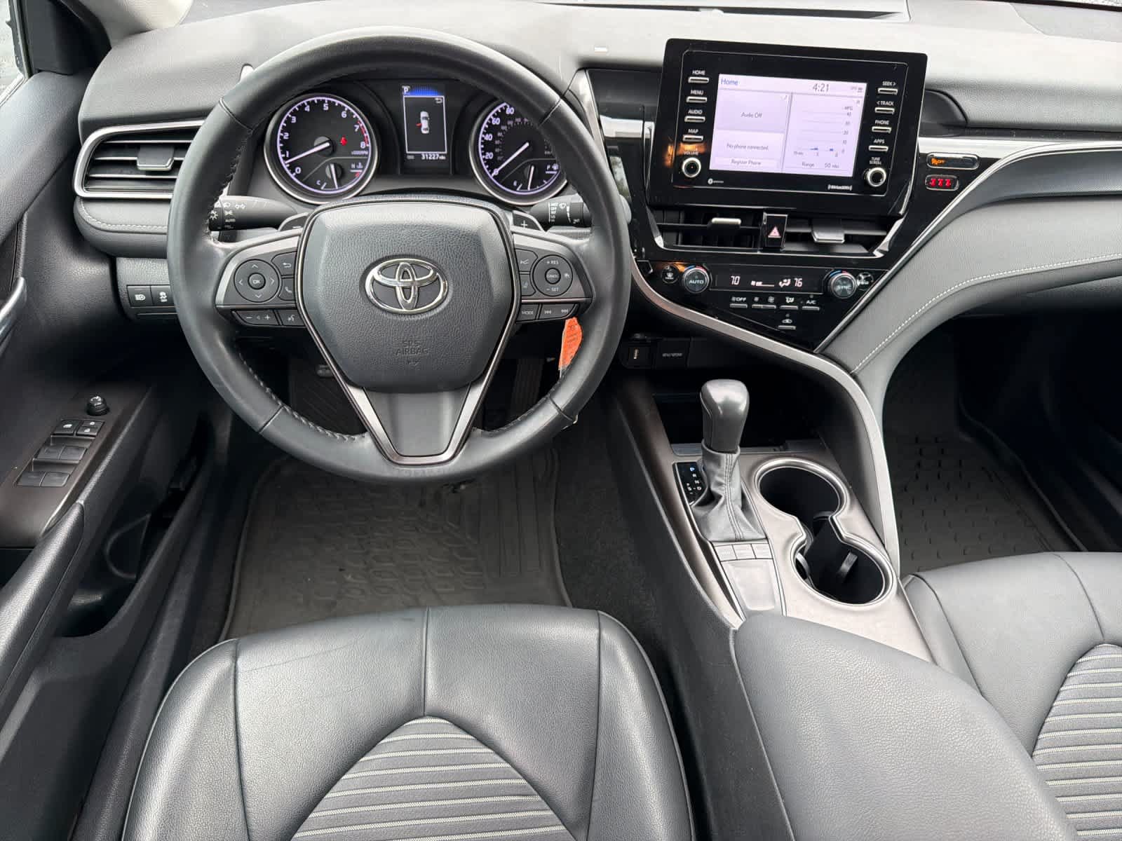 Used 2024 Toyota Camry SE FWD image 14