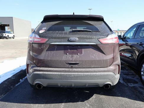 Used 2020 Ford Edge Titanium image 10