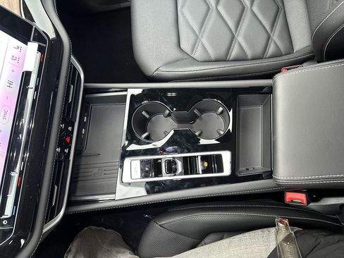 New 2026 Volkswagen Atlas SE image 13