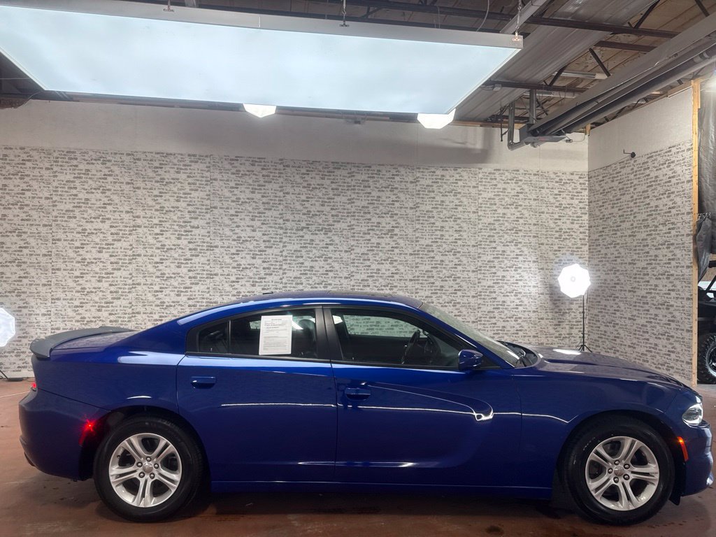 Used 2019 Dodge Charger SXT w/ Leather Interior Group RWD image 8