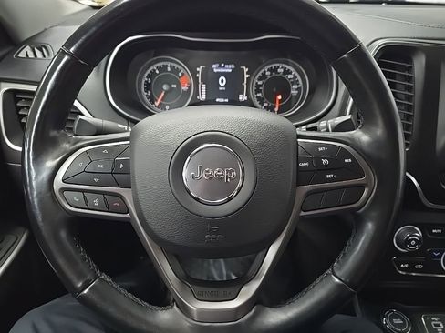 Used 2020 Jeep Cherokee Latitude Plus w/ Cold Weather Group image 18