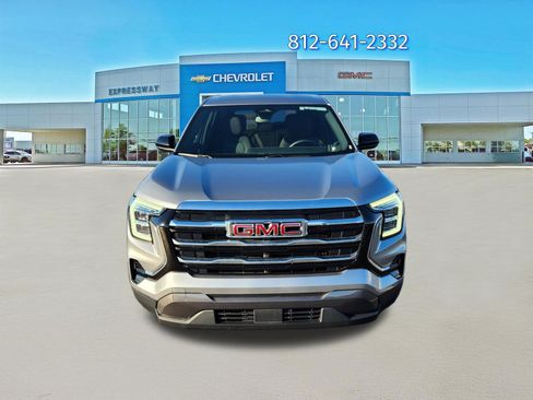 Used 2025 GMC Terrain Elevation image 2