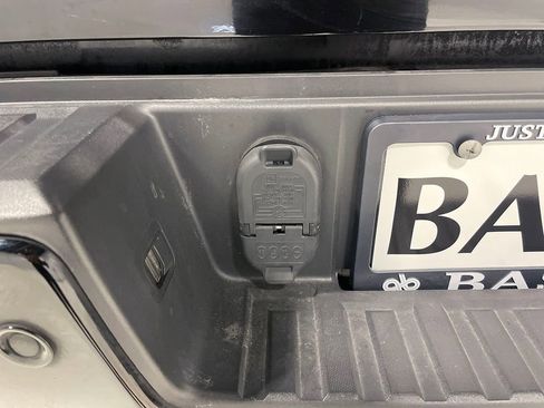 Used 2019 Chevrolet Silverado 1500 LT w/ All Star Edition image 13