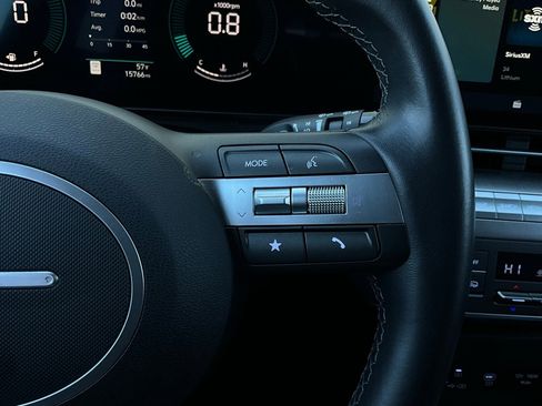 Used 2025 Hyundai Kona SEL image 36