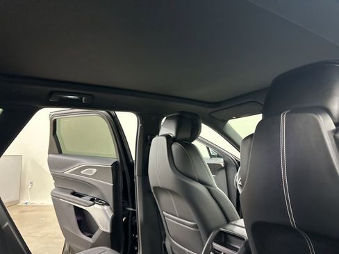 Used 2025 Cadillac Lyriq Sport image 19