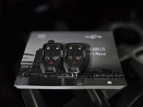 Used 2022 Chevrolet Silverado 1500 RST image 41