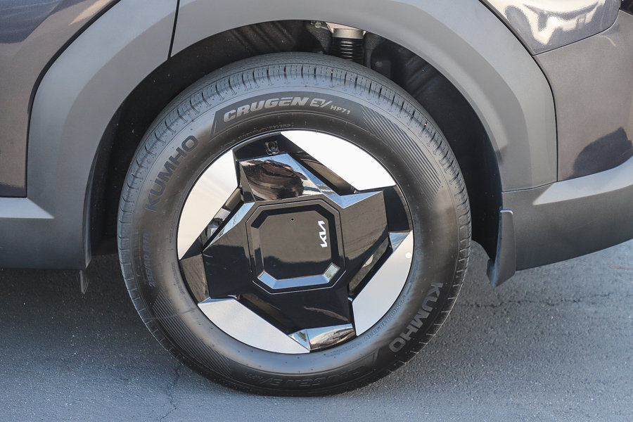 Used 2026 Kia EV9 Light RWD image 11