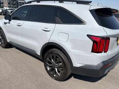 Used 2023 Kia Sorento AWD image 5