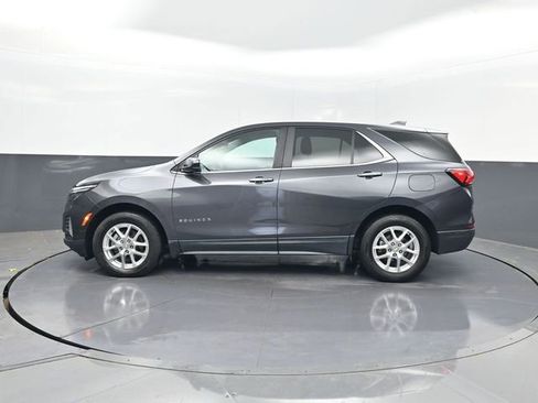 Used 2022 Chevrolet Equinox LT AWD/4WD image 2