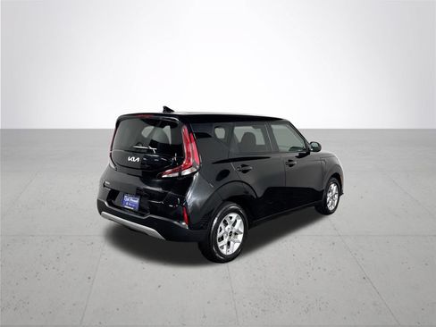 Used 2025 Kia Soul LX w/ LX Technology Package FWD image 6