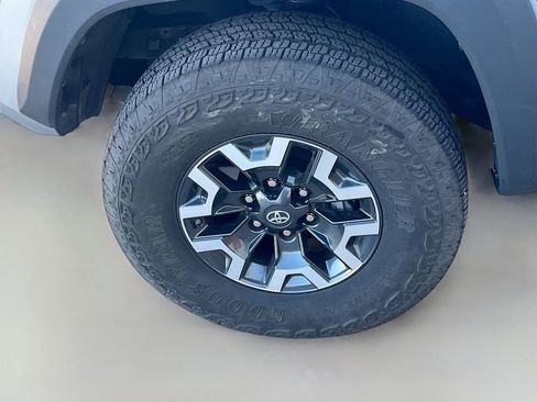 Used 2021 Toyota Tacoma TRD Off-Road image 29