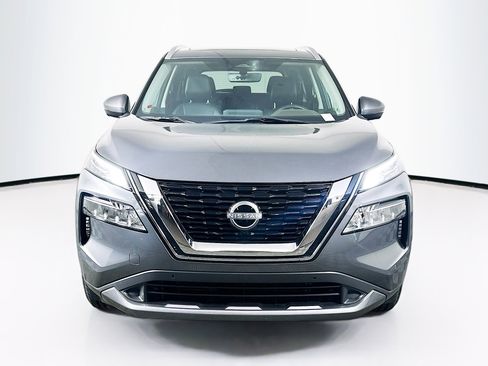 Used 2023 Nissan Rogue SL w/ SL Premium Package image 2