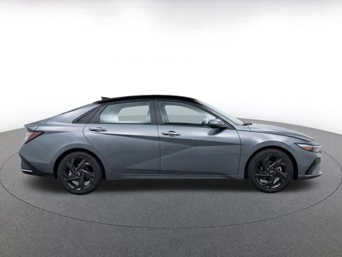 Used 2026 Hyundai Elantra Sport FWD image 10