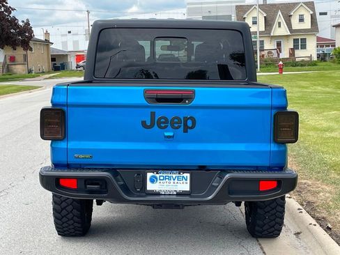 Used 2022 Jeep Gladiator Sport AWD/4WD image 8