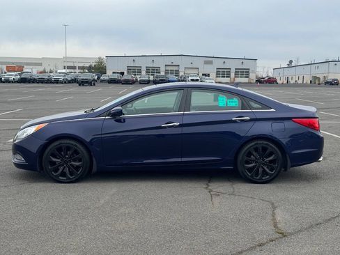 Used 2011 Hyundai Sonata SE w/ Navigation & Sunroof Pkg 4 FWD image 8