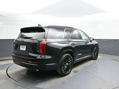 Used 2024 Hyundai Palisade Calligraphy image 6