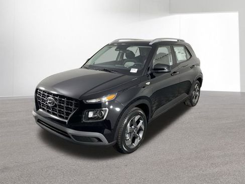 Certified 2025 Hyundai Venue SEL image 42