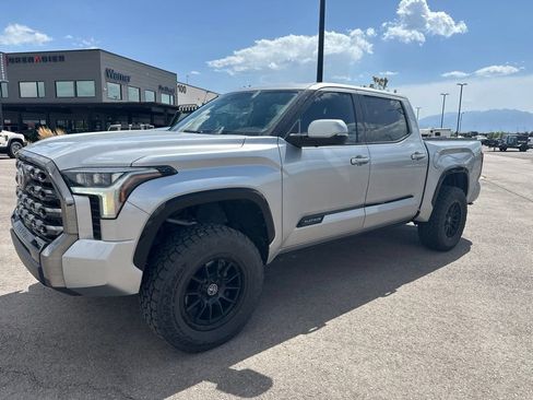 Used 2022 Toyota Tundra Platinum w/ Advanced Package AWD/4WD image 2