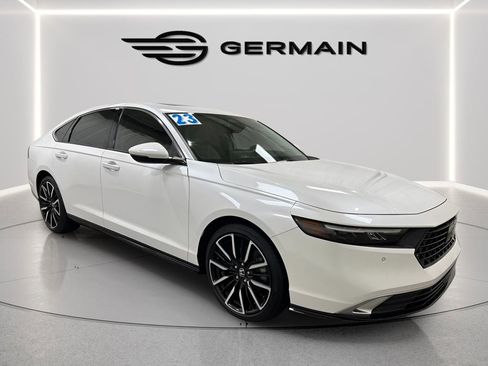 Used 2023 Honda Accord Touring image 3
