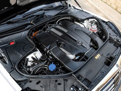 Used 2019 Mercedes-Benz S 560e w/ AMG Line Exterior image 61