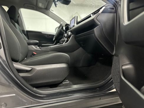 Used 2024 Toyota RAV4 LE image 22