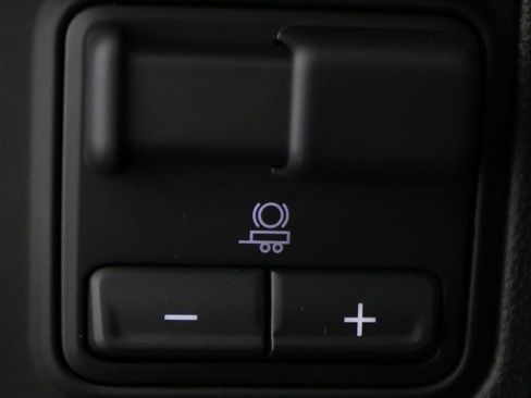 Used 2025 GMC Yukon AT4 Ultimate w/ LPO, Illumination Package image 29