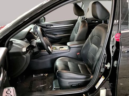 Used 2019 Nissan Altima 2.5 Platinum FWD image 9