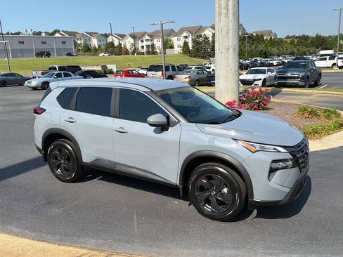 New 2026 Nissan Rogue SV FWD image 7