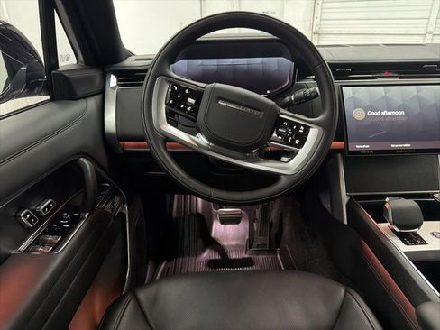 Used 2025 Land Rover Range Rover Long Wheelbase SE image 21