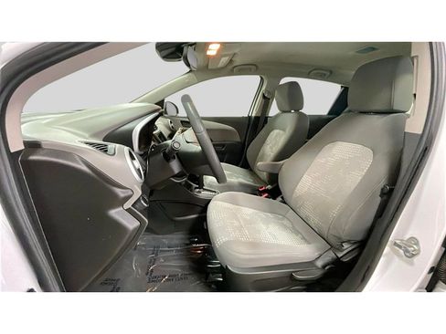 Used 2019 Chevrolet Sonic LT image 11