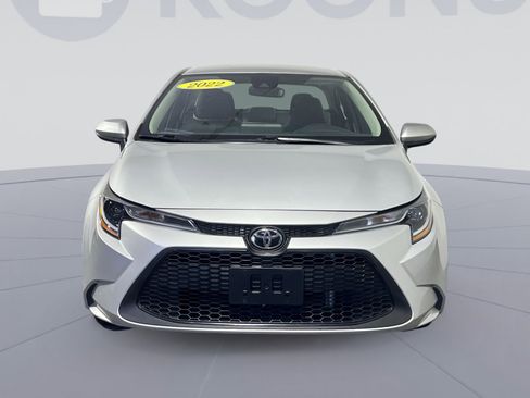 Used 2022 Toyota Corolla LE image 11